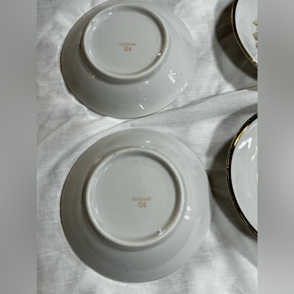 Antique German Berry Bowls - Set of 6, Pink & White Roses with Gold Trim - Picture 4 of 5
